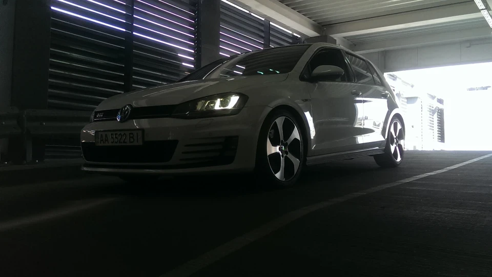Volkswagen Golf GTI 3