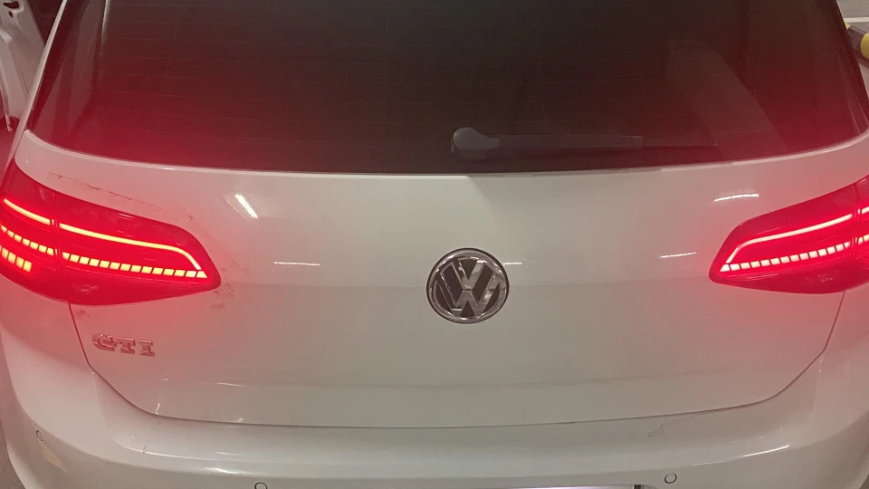Volkswagen Golf GTI 2
