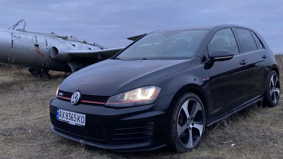 Volkswagen Golf GTI 4