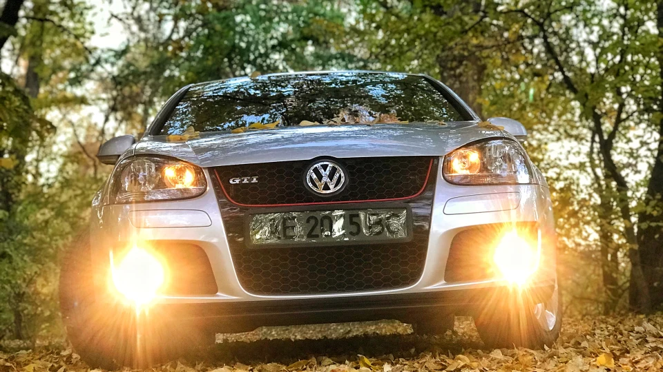 Volkswagen Golf GTI 2