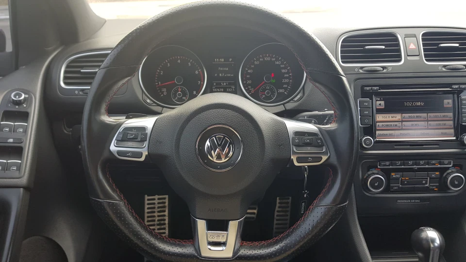 Volkswagen Golf GTI 4