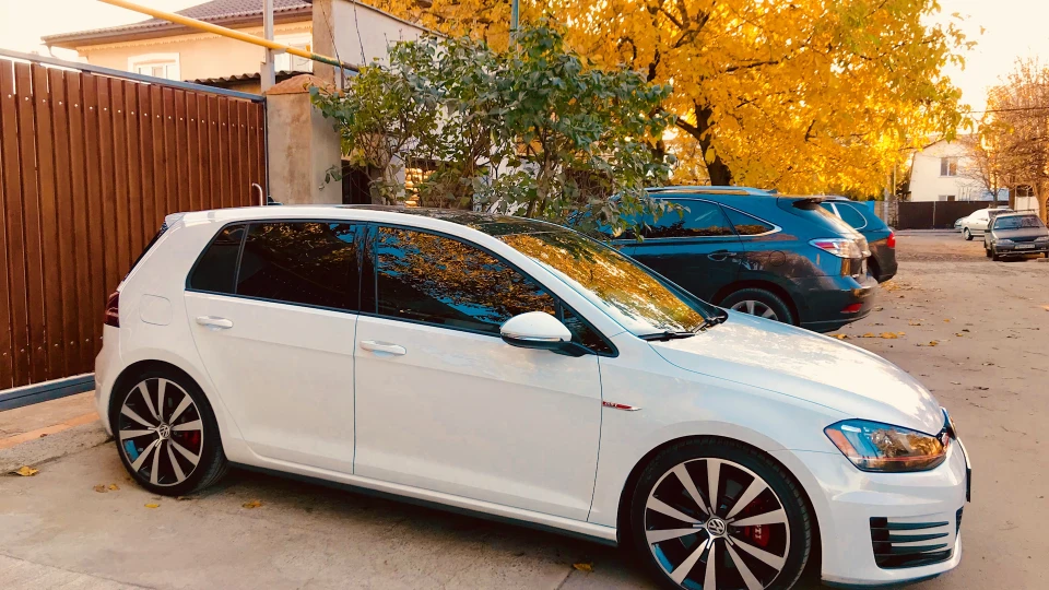 Volkswagen Golf GTI