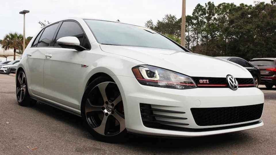 Volkswagen Golf GTI 4