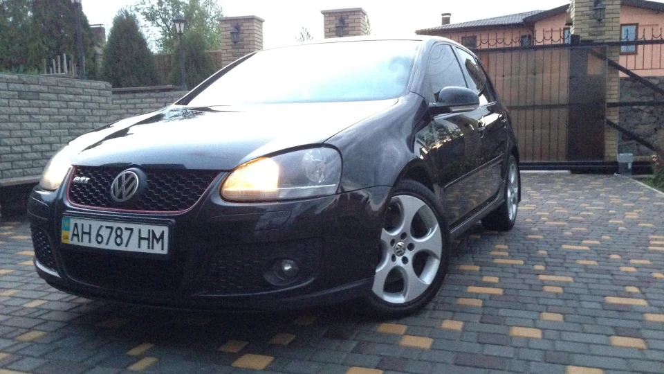 Volkswagen Golf GTI 4
