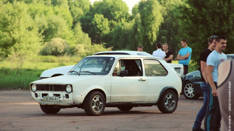 Volkswagen Golf GTI 2