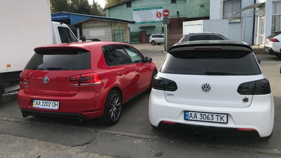 Volkswagen Golf GTI 2
