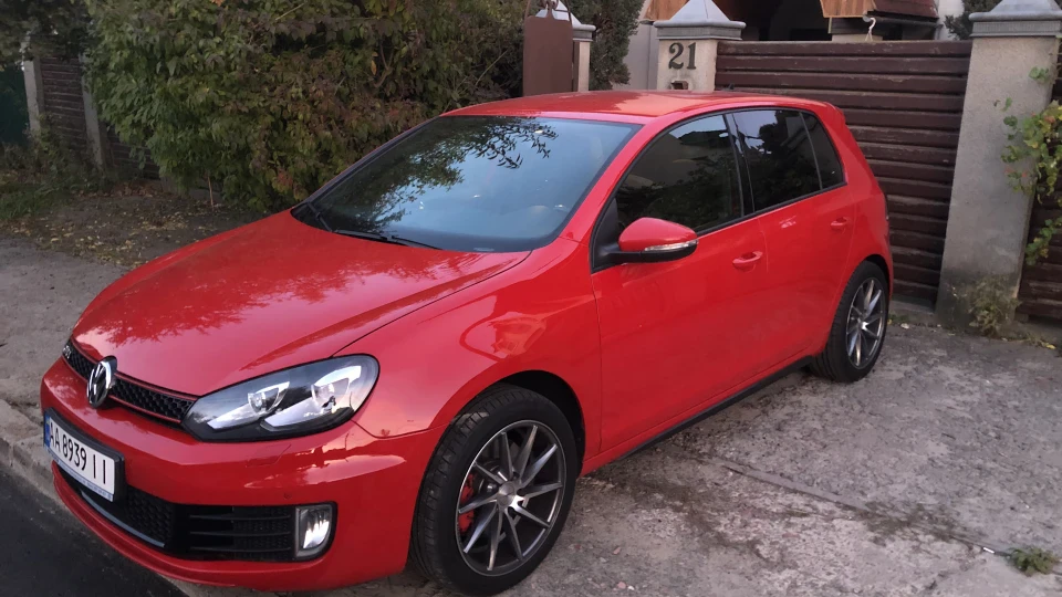 Volkswagen Golf GTI 5