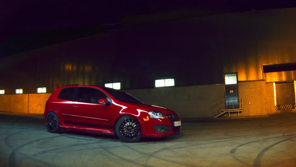 Volkswagen Golf GTI 2