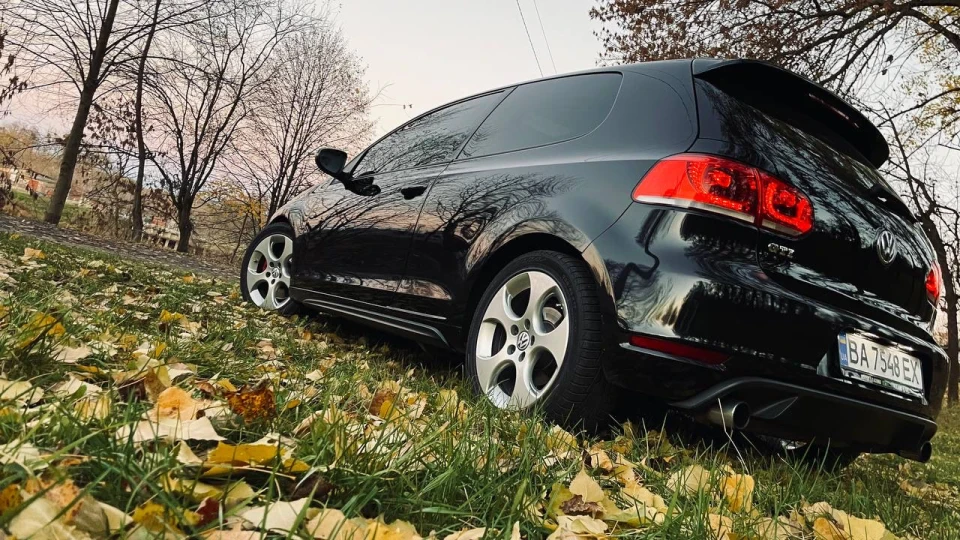 Volkswagen Golf GTI 3