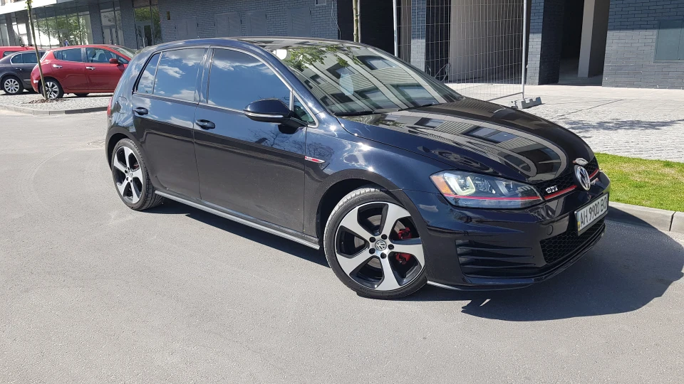 Volkswagen Golf GTI 4