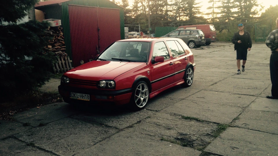 Volkswagen Golf GTI 2