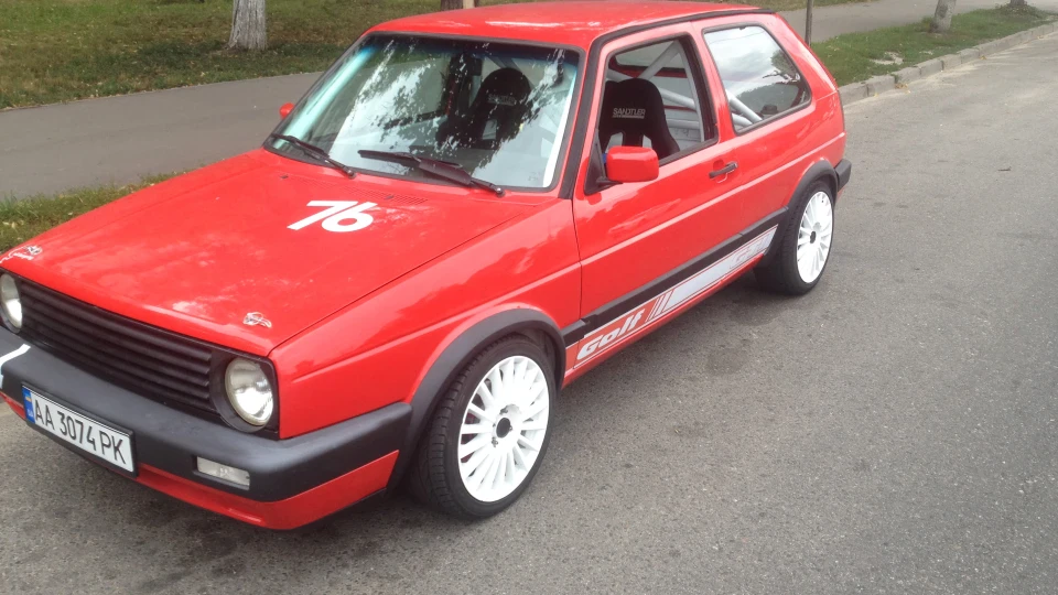 Volkswagen Golf GTI 4