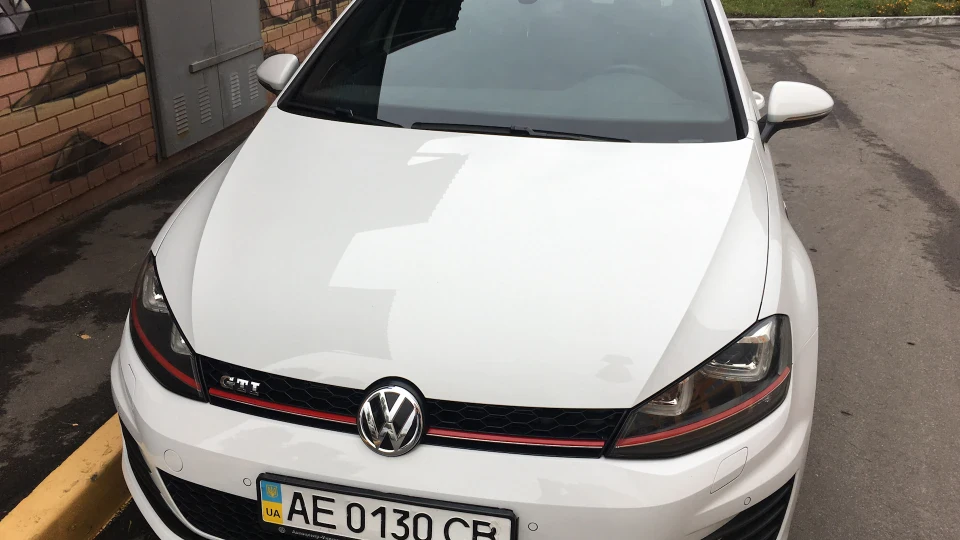 Volkswagen Golf GTI 5