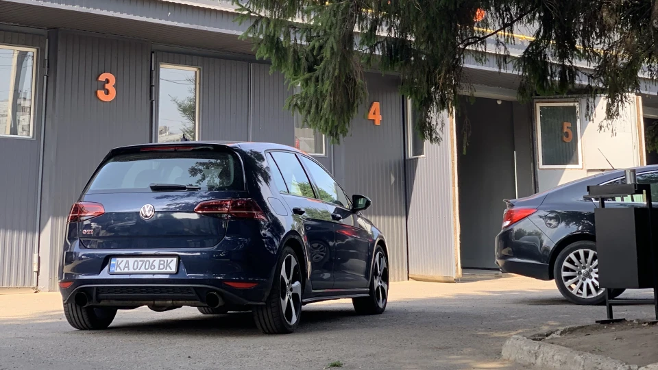 Volkswagen Golf GTI 3