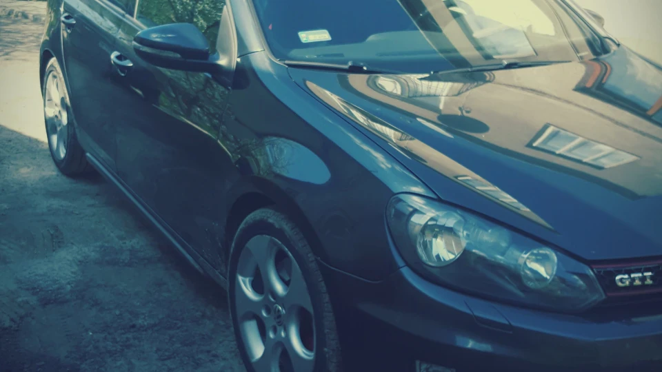Volkswagen Golf GTI 2