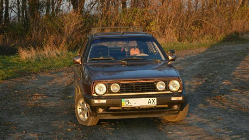 Volkswagen Golf GTI 2