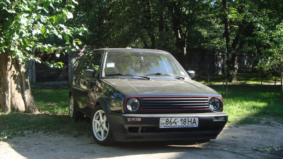 Volkswagen Golf GTI 2