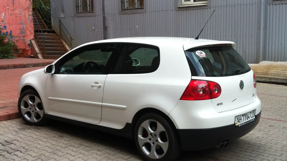 Volkswagen Golf GTI 5