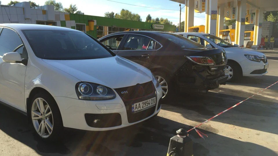 Volkswagen Golf GTI 2