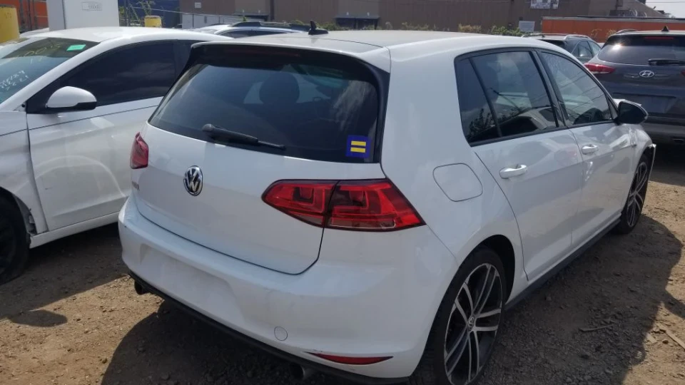 Volkswagen Golf GTI 4