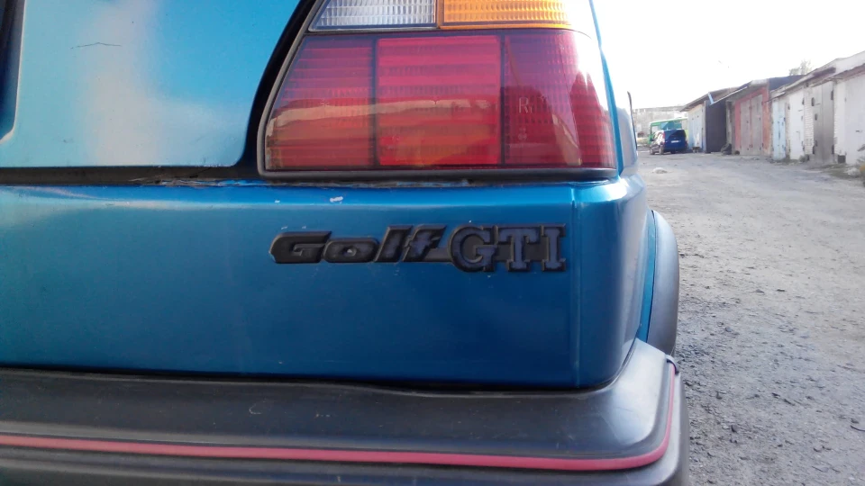 Volkswagen Golf GTI 2