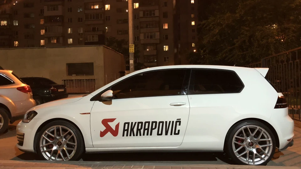 Volkswagen Golf GTI 5