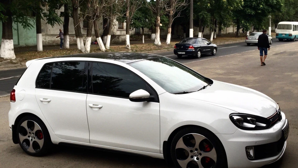 Volkswagen Golf GTI 3