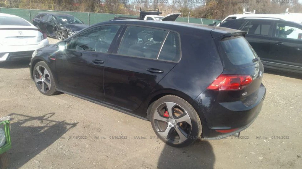 Volkswagen Golf GTI 2