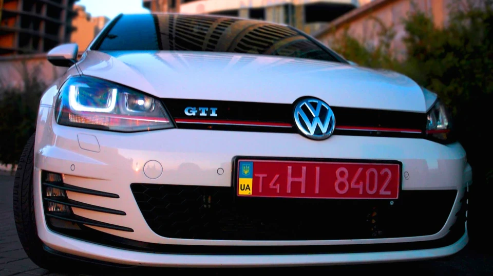 Volkswagen Golf GTI 2