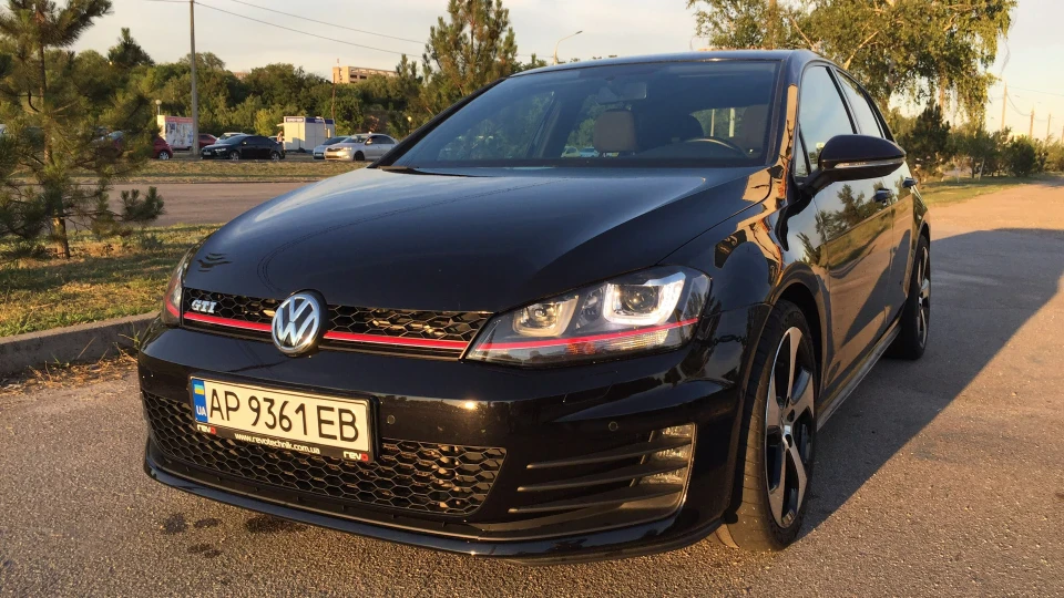 Volkswagen Golf GTI 4