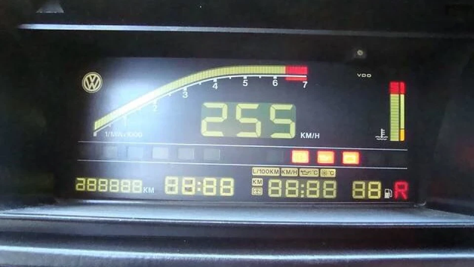 Volkswagen Golf GTI 5