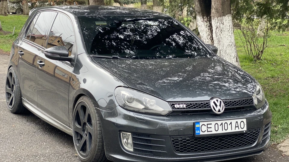 Volkswagen Golf GTI 0101 3