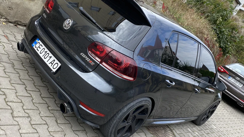 Volkswagen Golf GTI 0101 4
