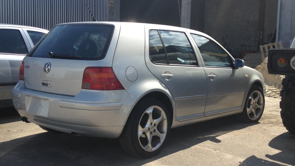 Volkswagen Golf GTI 1.1Bar 2