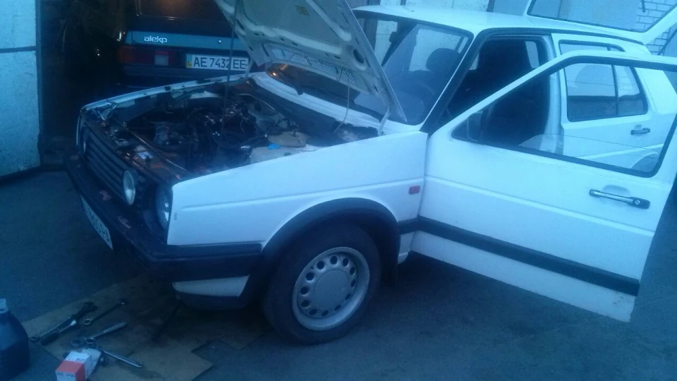 Volkswagen Golf GTI 1.8 PF Блондинка 3