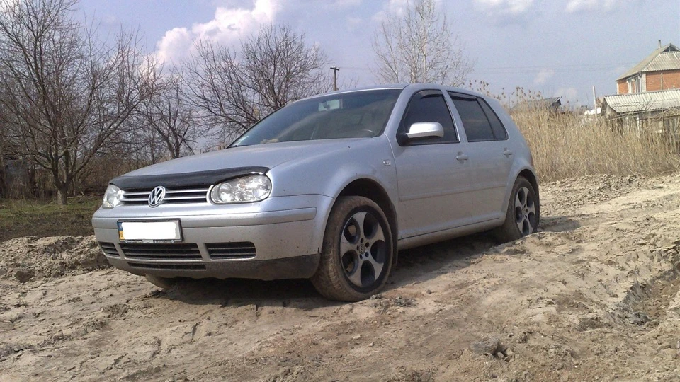Volkswagen Golf GTI 1.8 turbo 5