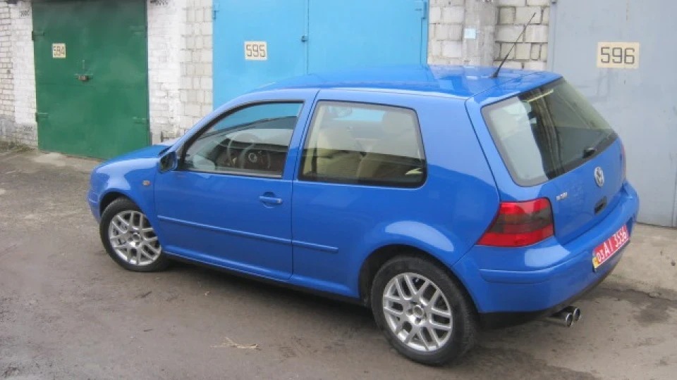 Volkswagen Golf GTI 1.8 Turbo 5