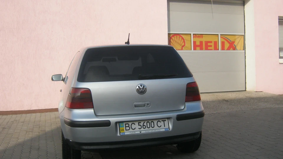 Volkswagen Golf GTI 1.9 turbo 2
