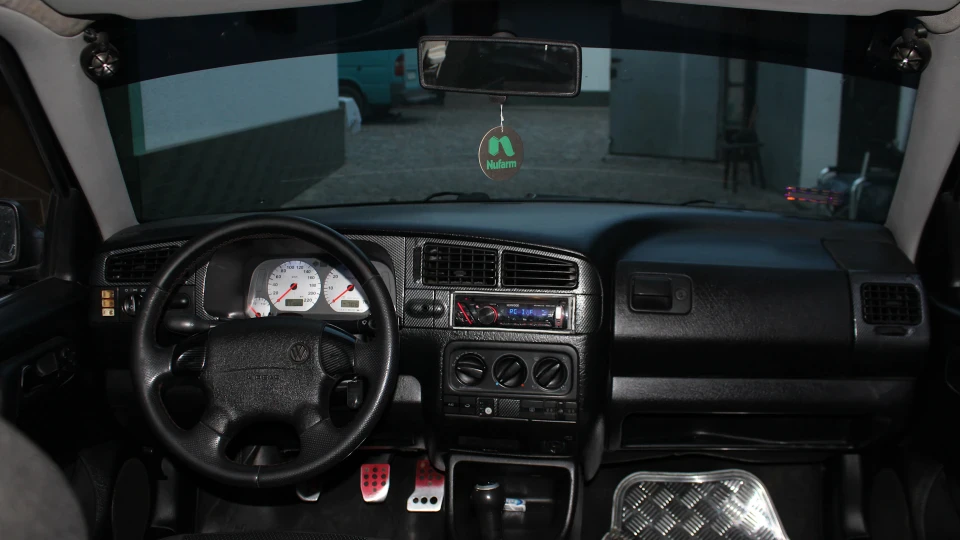 Volkswagen Golf GTI 2.0 8V 5