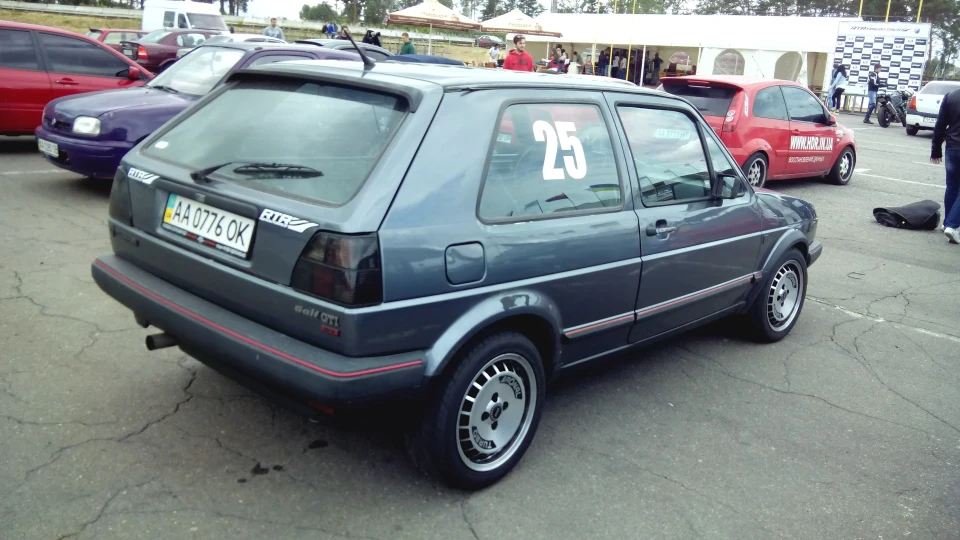 Volkswagen Golf GTI 2.0 ABF Race Car 4