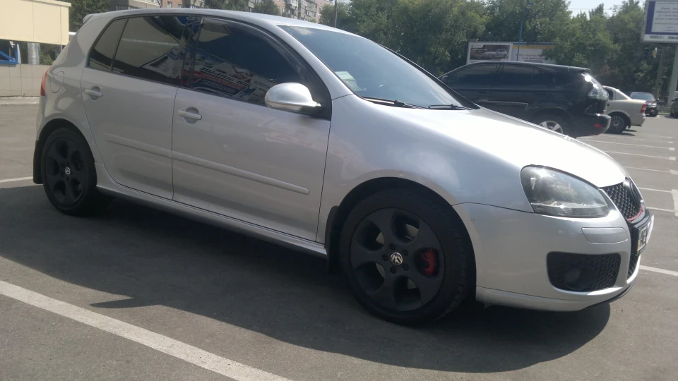 Volkswagen Golf GTI 2.0 turbo