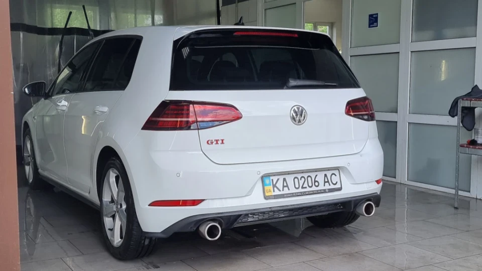 Volkswagen Golf GTI 5 сек до стовпа 2
