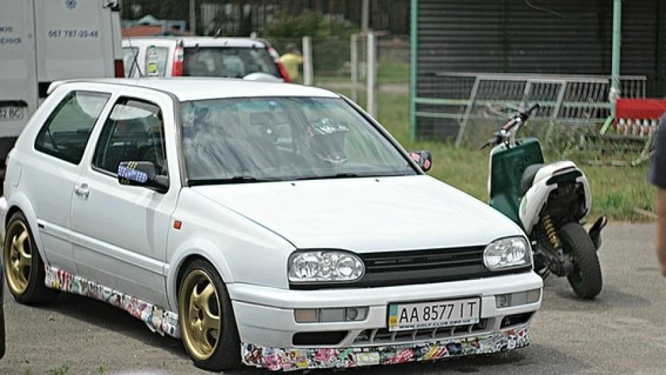 Volkswagen Golf GTI абф 3