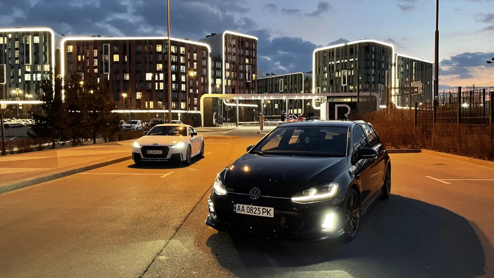 Volkswagen Golf GTI Akrapovic