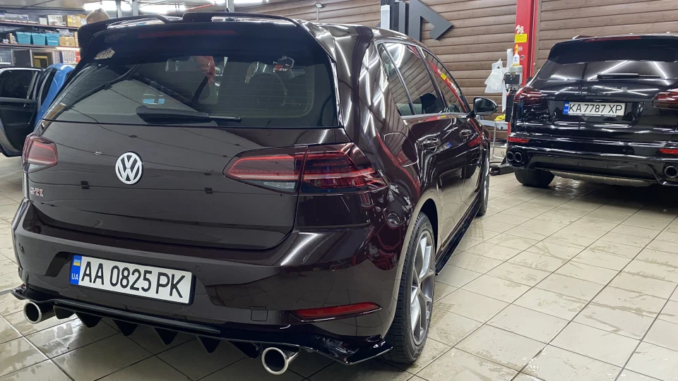 Volkswagen Golf GTI Akrapovic 3