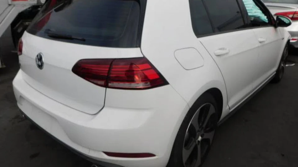 Volkswagen Golf GTI American Zephyr