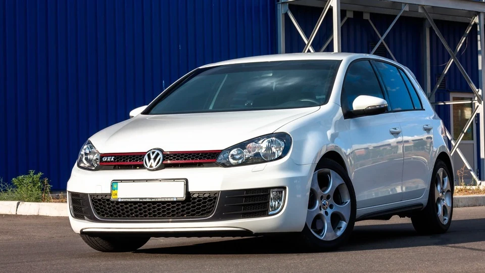 Volkswagen Golf GTI Angry Bird 3