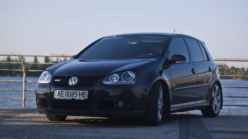 Volkswagen Golf GTI Black Bubby 3