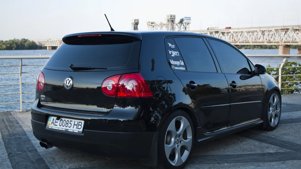 Volkswagen Golf GTI Black Bubby 4