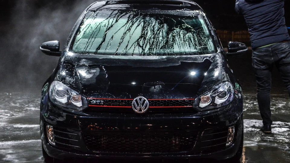 Volkswagen Golf GTI Black Hunter 2